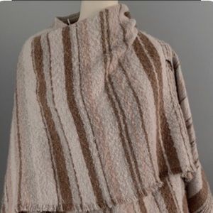 Lucky Brand Poncho/Wrap Scarf